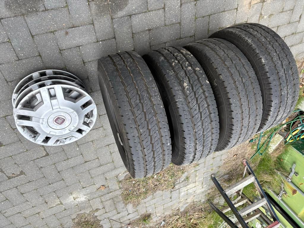 Fiat Ducato Light Velgen incl. All Season Banden 215/70 R15, Ophalen, 15 inch, Banden en Velgen, All Season