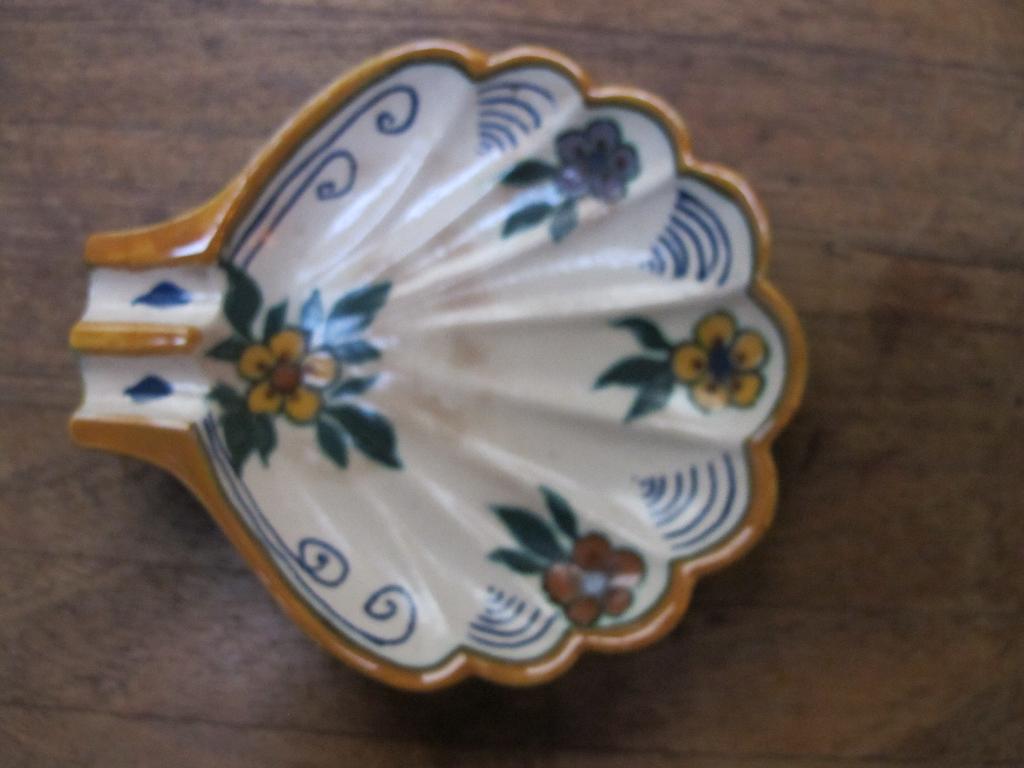 plateel schaaltje schelp, Antiek en Kunst, Antiek | Keramiek en Aardewerk, Ophalen of Verzenden