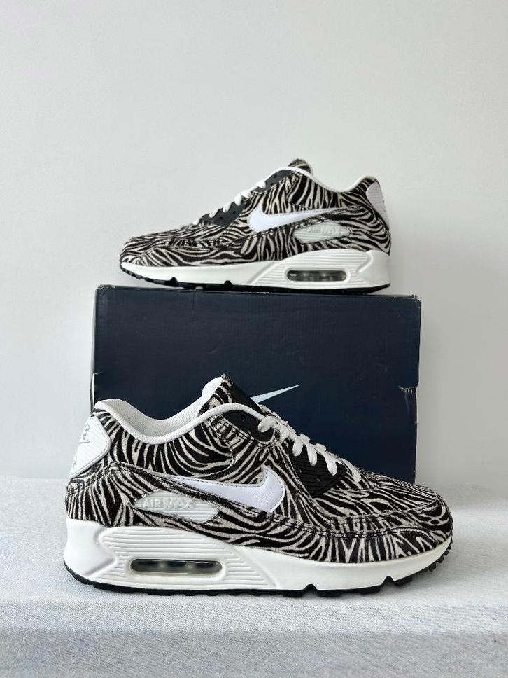 Nike Air Max 90 Animal ID Zebra (EU 44), Kleding | Heren, Schoenen, Zo goed als nieuw, Sneakers of Gympen, Wit, Ophalen of Verzenden