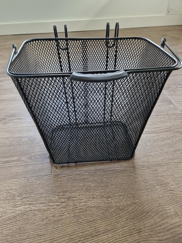 Twee zwarte fietsmanden, zgan, Ophalen of Verzenden, Zo goed als nieuw