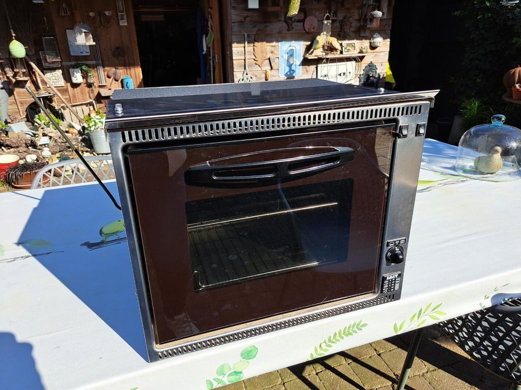 SMEV grill-bakoven voor camper/caravan, amper gebruik, Ophalen, Zo goed als nieuw