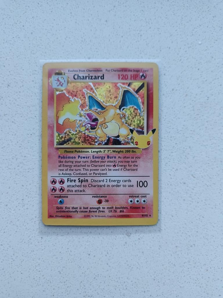 Pokemonkaart Celebrations Charizard 4/102, Ophalen, Nieuw, Losse kaart, Foil
