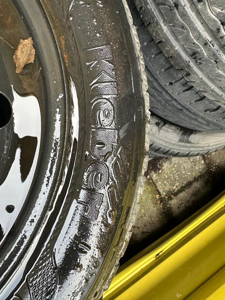 Kia Ceed winterbanden 205/55/16, Auto-onderdelen, Ophalen, Gebruikt, 16 inch, Banden en Velgen