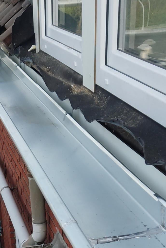 Aangeboden dakdekker zinkwerker, Ophalen of Verzenden, Zwart, Overige materialen, 15 m² of meer