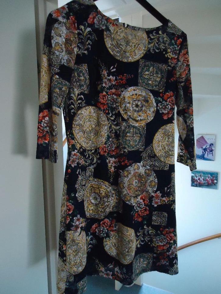 fleurige voorjaarsjurk - Vega's jurk - maat M, Kleding | Dames, Jurken, Gedragen, Maat 38/40 (M), Overige kleuren, Boven de knie