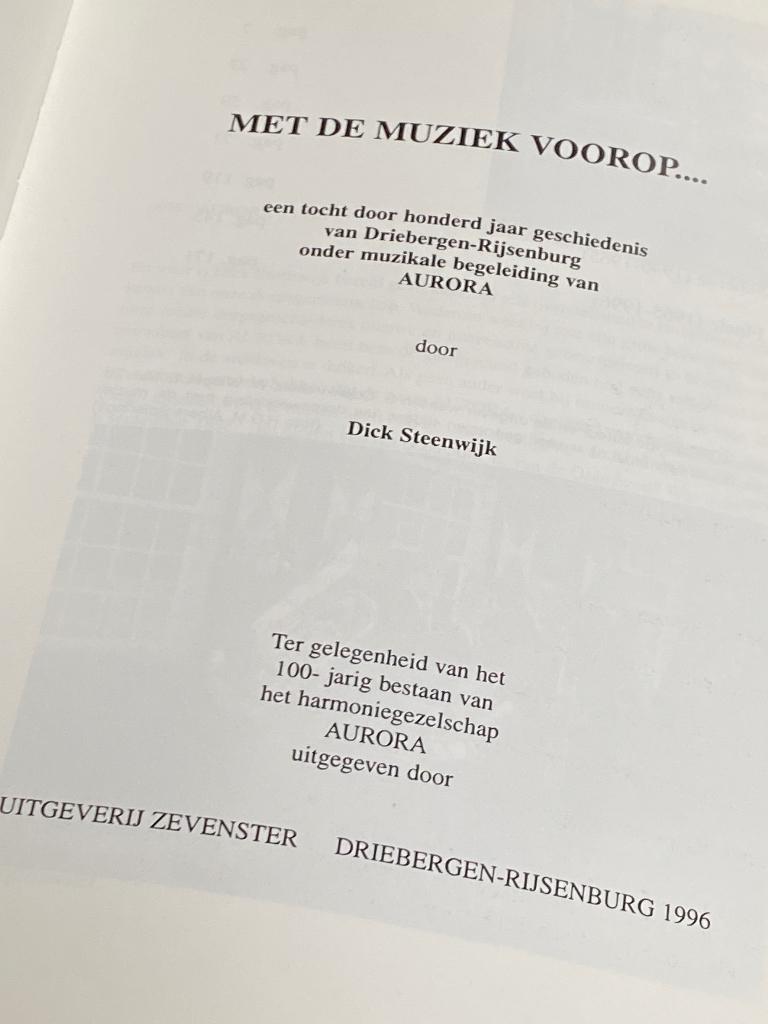 Met de muziek voorop Driebergen en Rijsenburg 1896-1996, Ophalen of Verzenden, Zo goed als nieuw, Overige onderwerpen