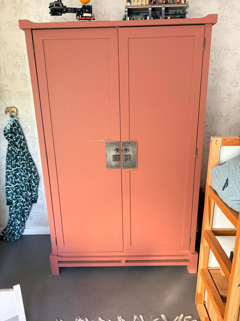 Leuke en opgeknapte kledingkast voor kinderen, Gebruikt, Kast, 50 tot 70 cm, 105 cm of meer