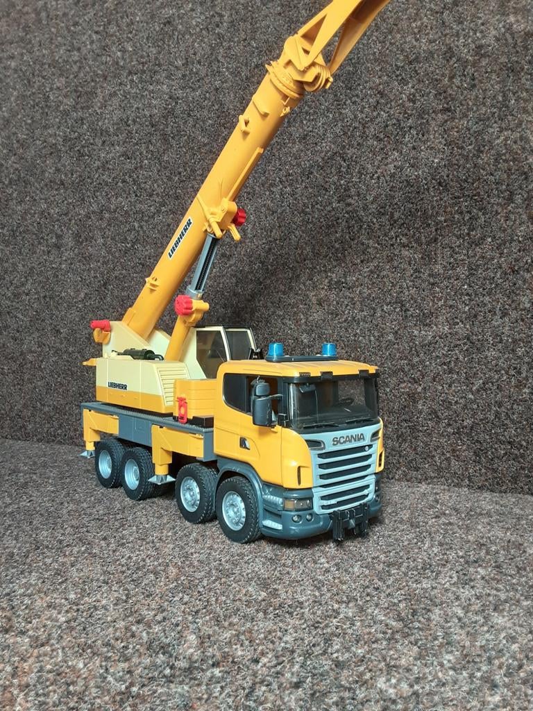 Mooie Bruder hijskraan - haak kwijt, Ophalen, Gebruikt