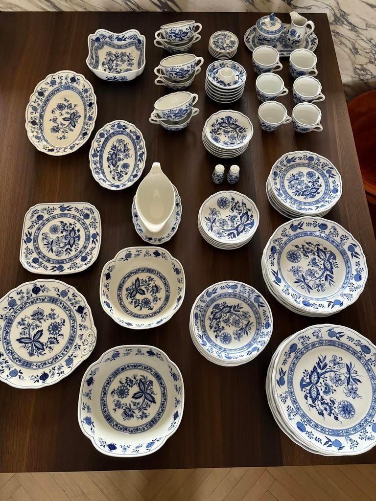 70 delig servies Hutschenreuther Zwiebelmuster, Antiek en Kunst, Antiek | Servies compleet, Ophalen