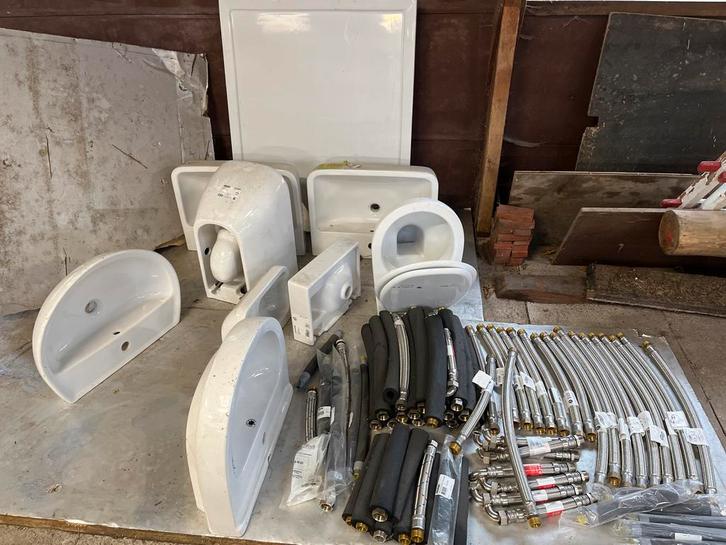 Partij sanitair alles in een koop, Doe-het-zelf en Verbouw, Sanitair, Nieuw, Toilet, Rvs, Ophalen of Verzenden