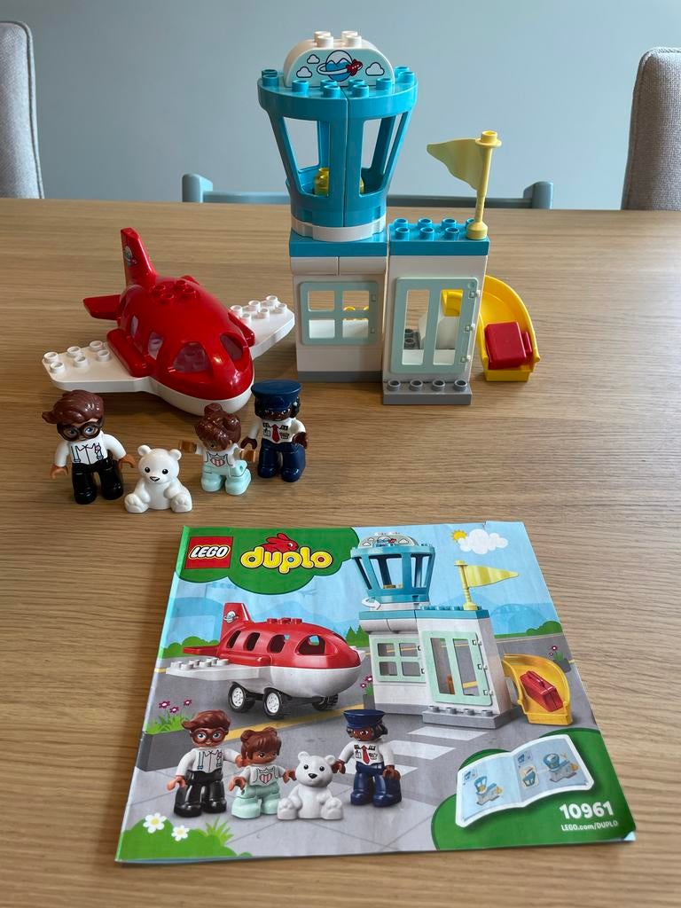LEGO Duplo Vliegveld 10961 - Compleet en Gebruikt, Kinderen en Baby's, Speelgoed | Duplo en Lego, Gebruikt, Overige thema's, Ophalen of Verzenden