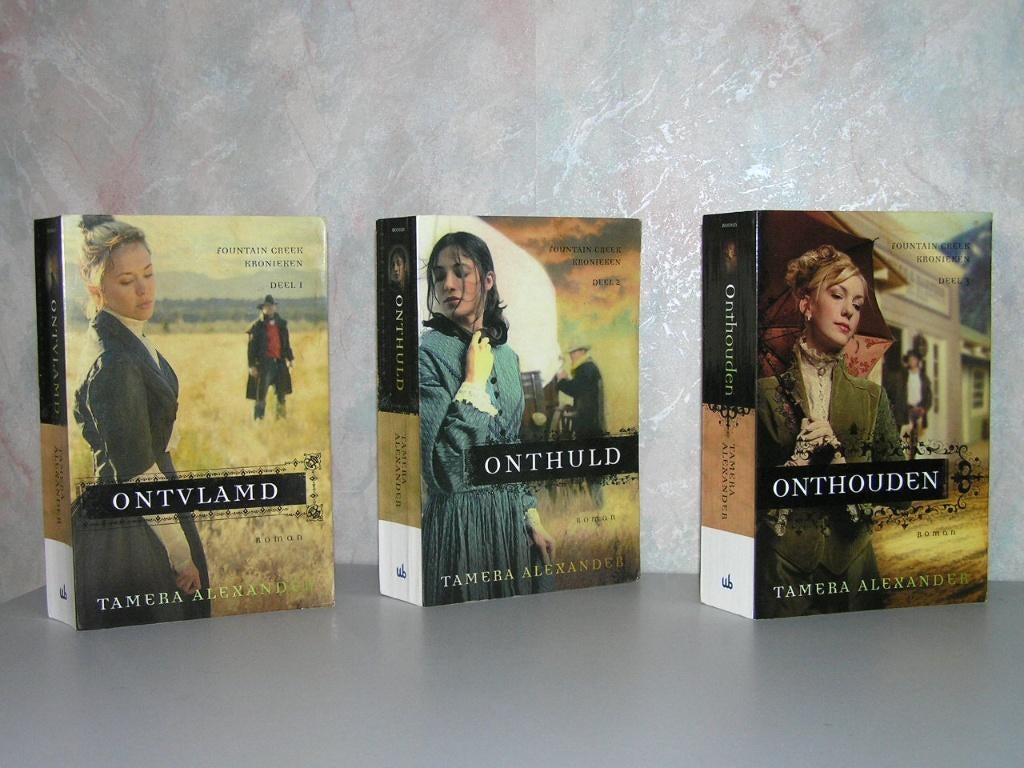 Tamera Alexander - Ontvlamd, Onthuld, Onthouden (trilogie), Boeken, Romans, Ophalen of Verzenden, Zo goed als nieuw