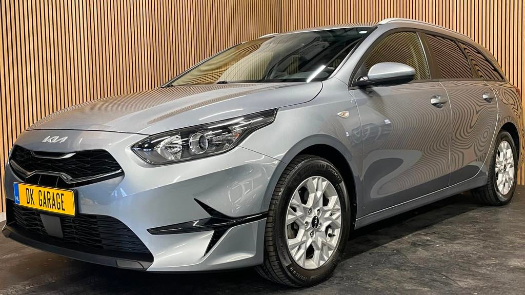 Kia Ceed Sportswagon 1.0 T-GDi DynamicLine|APPLE CARPLAY, AN, Voorwielaandrijving, Gebruikt, Zwart, Origineel Nederlands