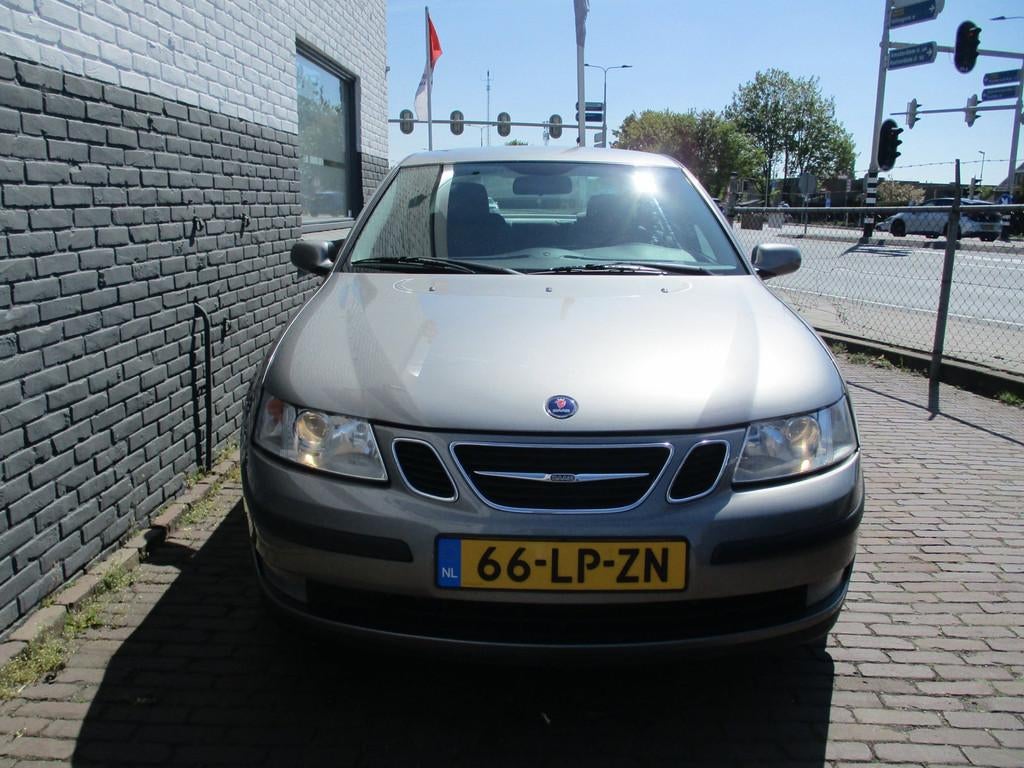Saab 9-3 Sport Sedan 1.8t Linear, Auto's, Saab, 1998 cc, Stof, Gebruikt, 4 cilinders