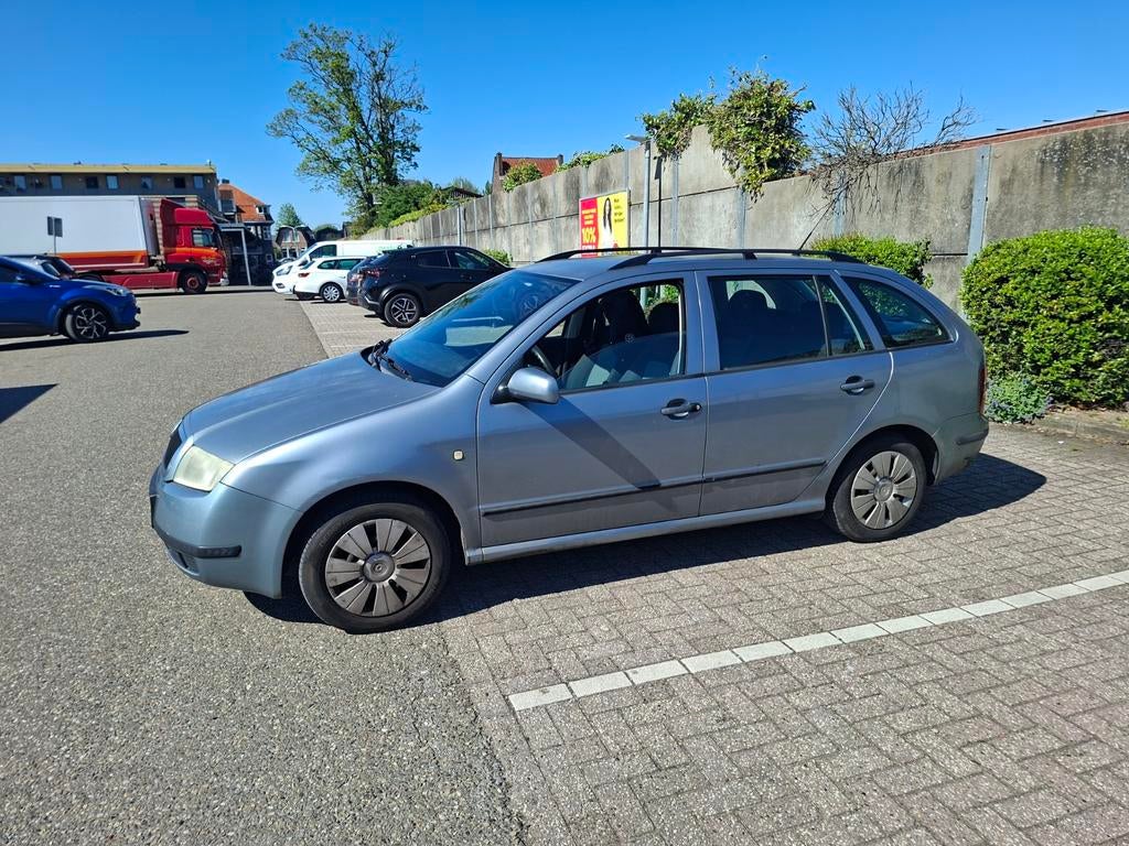 Skoda Fabia, Voorwielaandrijving, 4 cilinders, 1070 kg, 49 €/maand