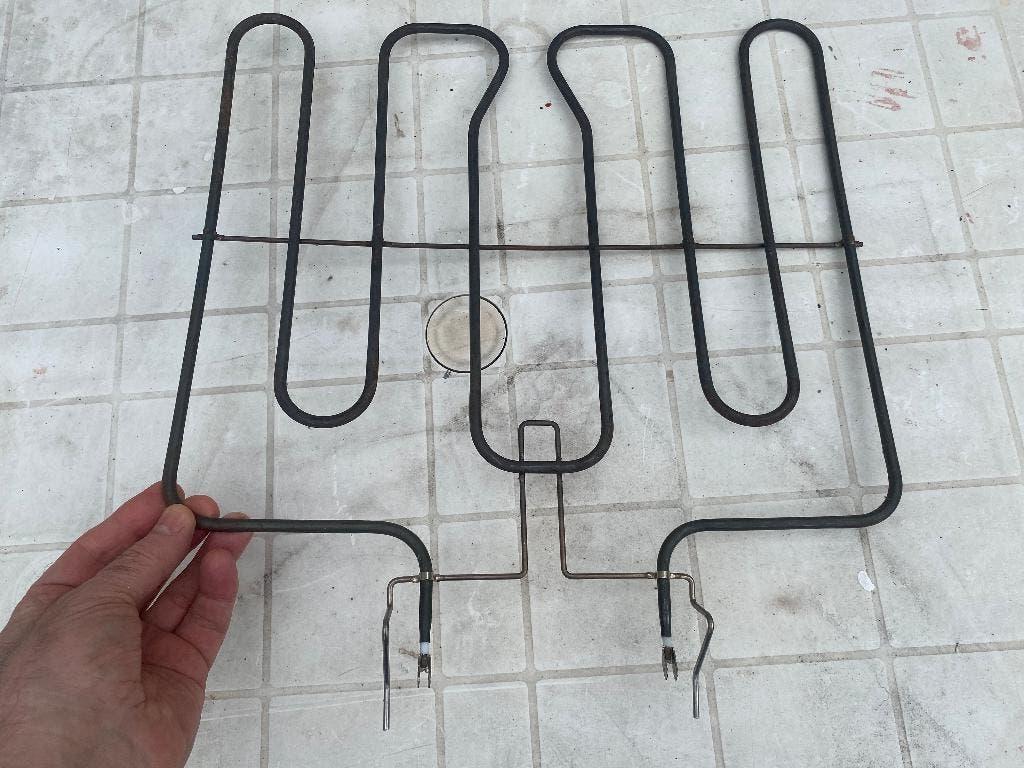 Verwarmingselement voor BOSCH elektrische fornuis, onderkant, Keramisch, Zo goed als nieuw, Vrijstaand, 85 tot 90 cm