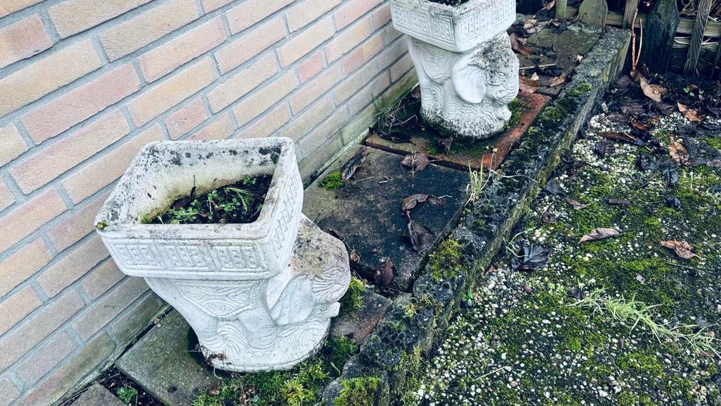 2 Granieten Olifant Plantenbakken - Zwaar en Stabiel, Tuin en Terras, Bloembakken en Plantenbakken, Gebruikt, Minder dan 60 cm