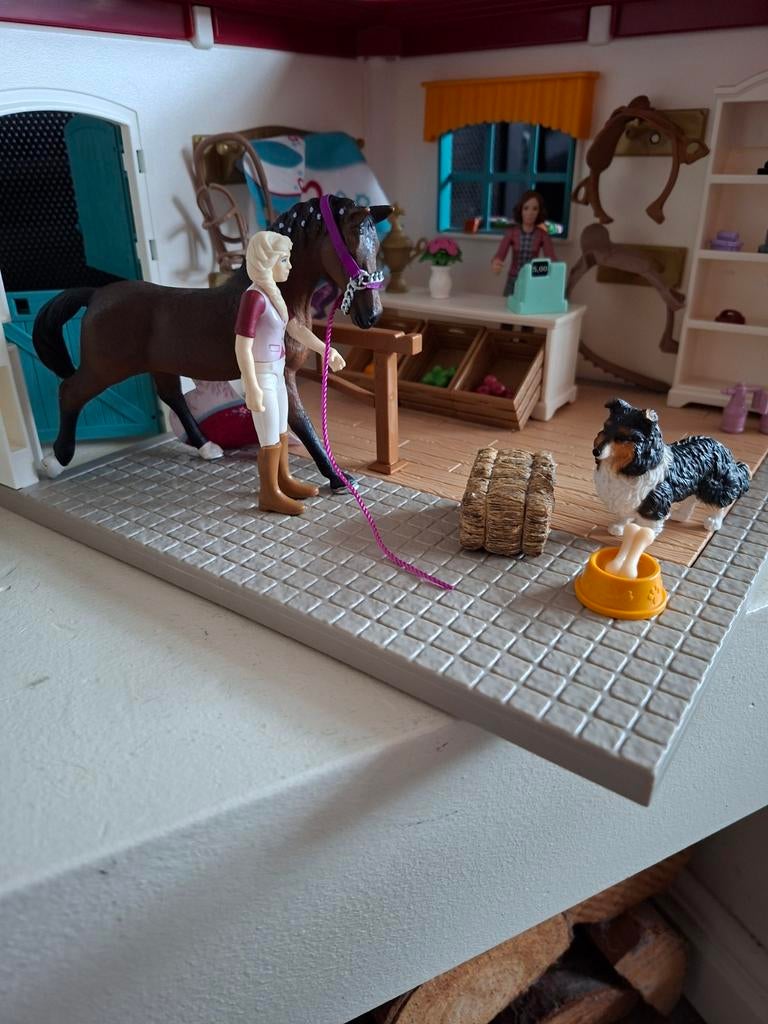 Schleich Paarden Winkel met accessoires, Ophalen of Verzenden, Zo goed als nieuw, Jongen of Meisje