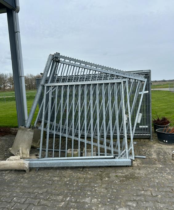 Dubbele draaipoort, Tuin en Terras, Ophalen, Gebruikt, Staal, 200 cm of meer