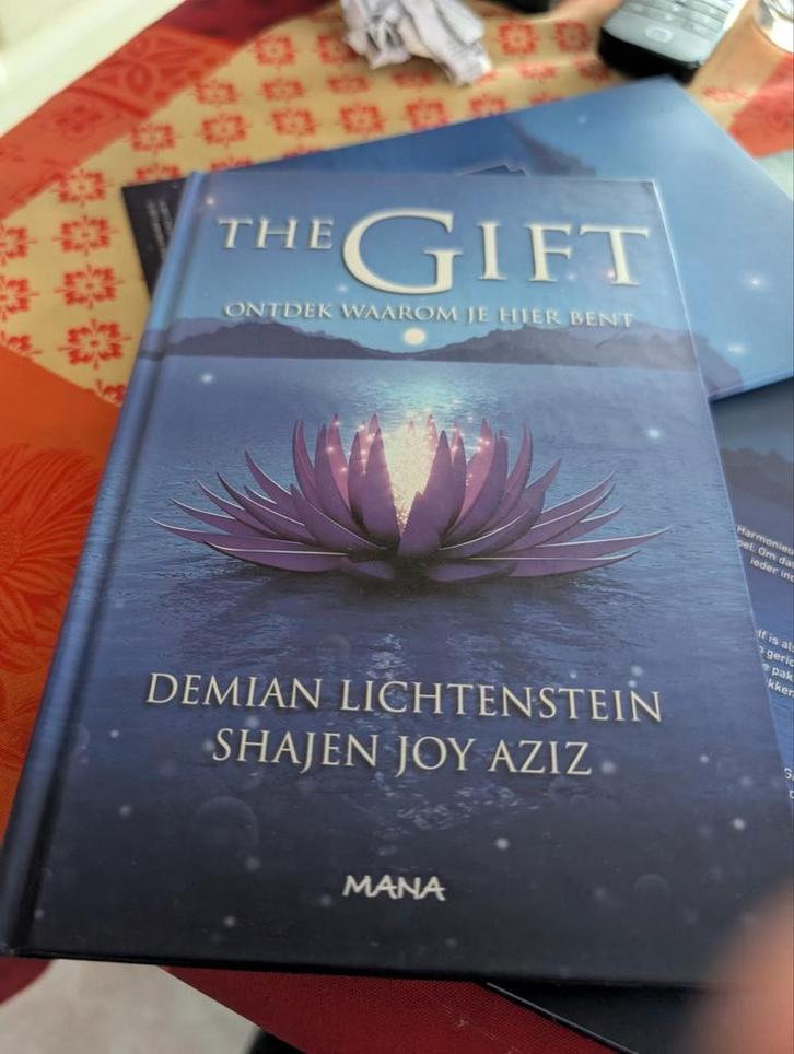 THE GIFT BOEK EN CD, Boeken, Esoterie en Spiritualiteit, Zo goed als nieuw, Instructieboek, Meditatie of Yoga, Ophalen of Verzenden