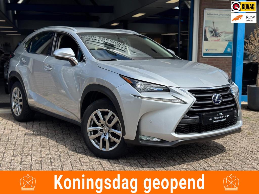 Lexus NX 300h Sport Edition 2017 AUT NAVI CAMERA LM NAP!, Auto's, Lexus, Stof, Gebruikt, Bedrijf, 155 pk