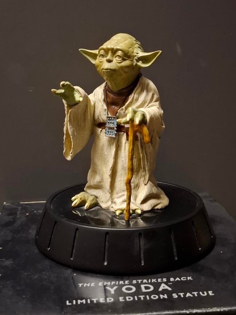 Gentle Giant Yoda Statue Star Wars, Verzamelen, Star Wars, Ophalen of Verzenden, Zo goed als nieuw, Beeldje of Buste