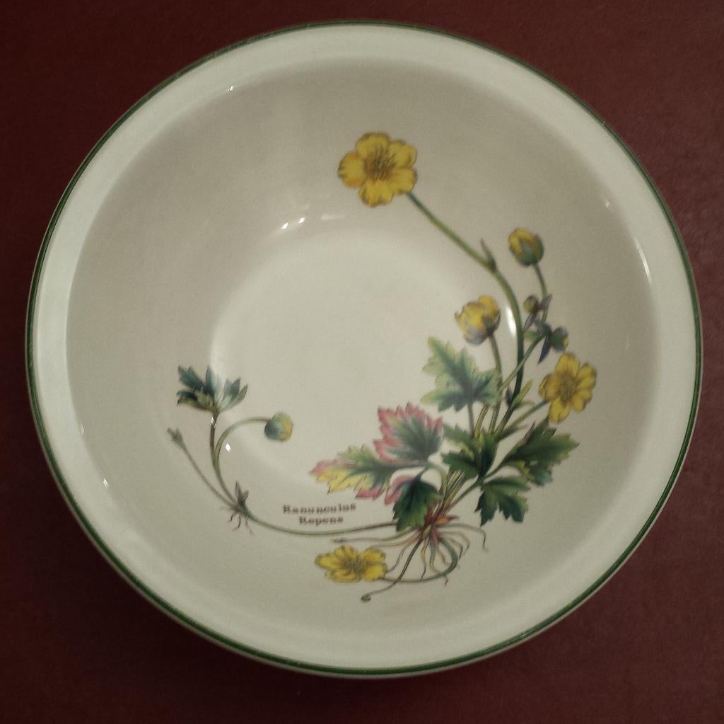 Wedgwood Florabunda - slaschaal / serveerschaal, Huis en Inrichting, Keuken | Servies, Ophalen of Verzenden, Wedgwood, Porselein