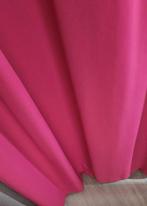 Knal roze gordijnenstof 
Hoe leuk. .., 120 cm of meer, Ophalen of Verzenden, Roze, Satijn of Zijde