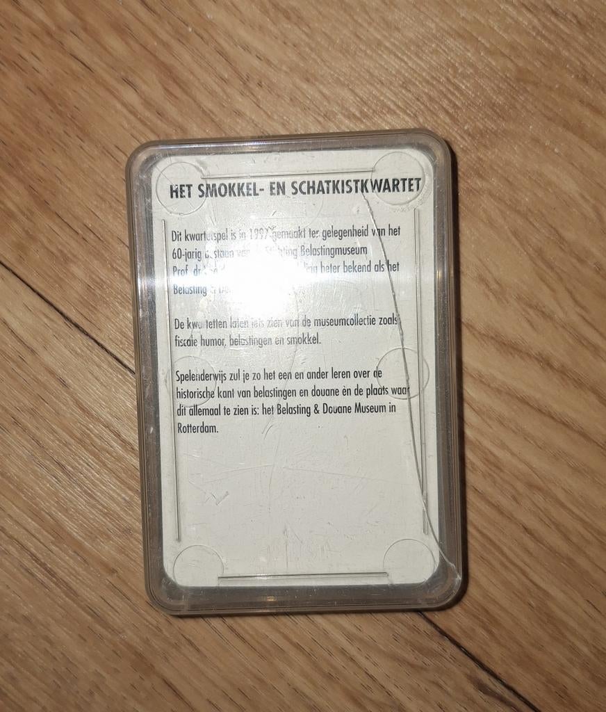 Het Smokkel- en Schatkistkwartet - Belastingmuseum, Hobby en Vrije tijd, Gezelschapsspellen | Overige, Zo goed als nieuw, Drie of vier spelers