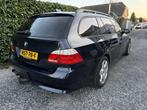 BMW 5-serie Touring 525xi High Executive Automaat | Panorama, Auto's, Automaat, Gebruikt, 2000 kg, Blauw