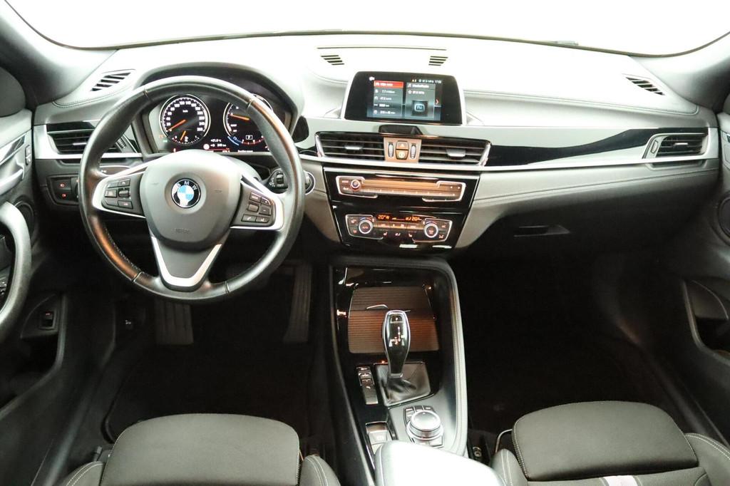 BMW X2 sDrive18i Executive Airco Cruise Automaat LED, Auto's, Gebruikt, Wit, Bedrijf, 3 cilinders