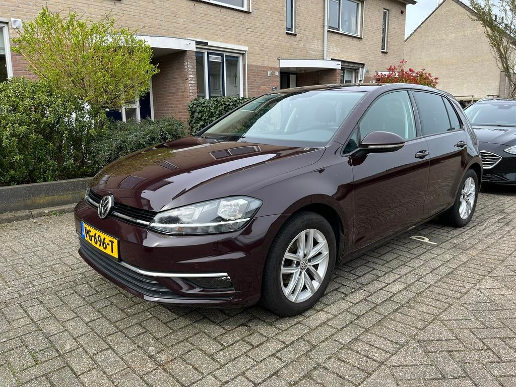 Volkswagen Golf 1.0 TSI 110pk 5D 2017 ACC Carplay Massage, Auto's, Origineel Nederlands, Handgeschakeld, 115 pk, 3 cilinders