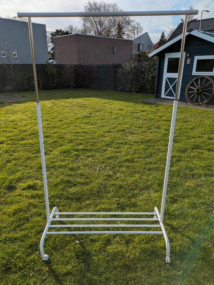 2 verstelbare kledingrekken op wielen, Kleding | Dames, Kledingrekken, Gebruikt, Met wielen, Ophalen