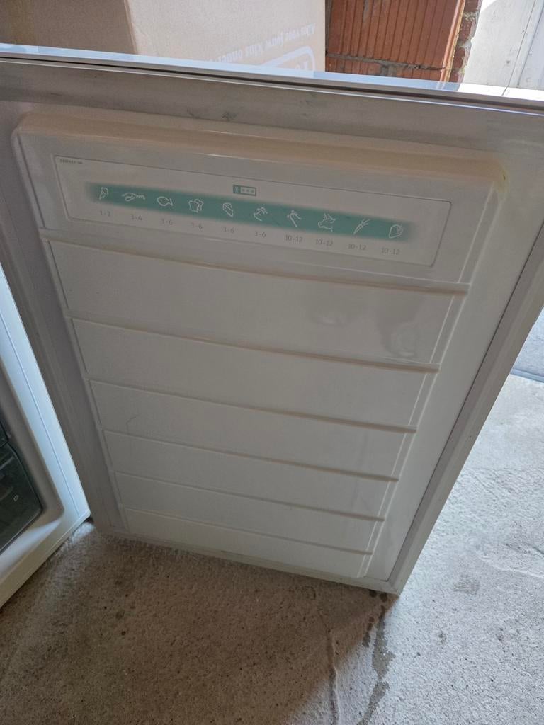 Electrolux vrieskast met 3 lades - Compact en efficiënt, Gebruikt, Minder dan 60 cm, Ophalen of Verzenden, Vrijstaand