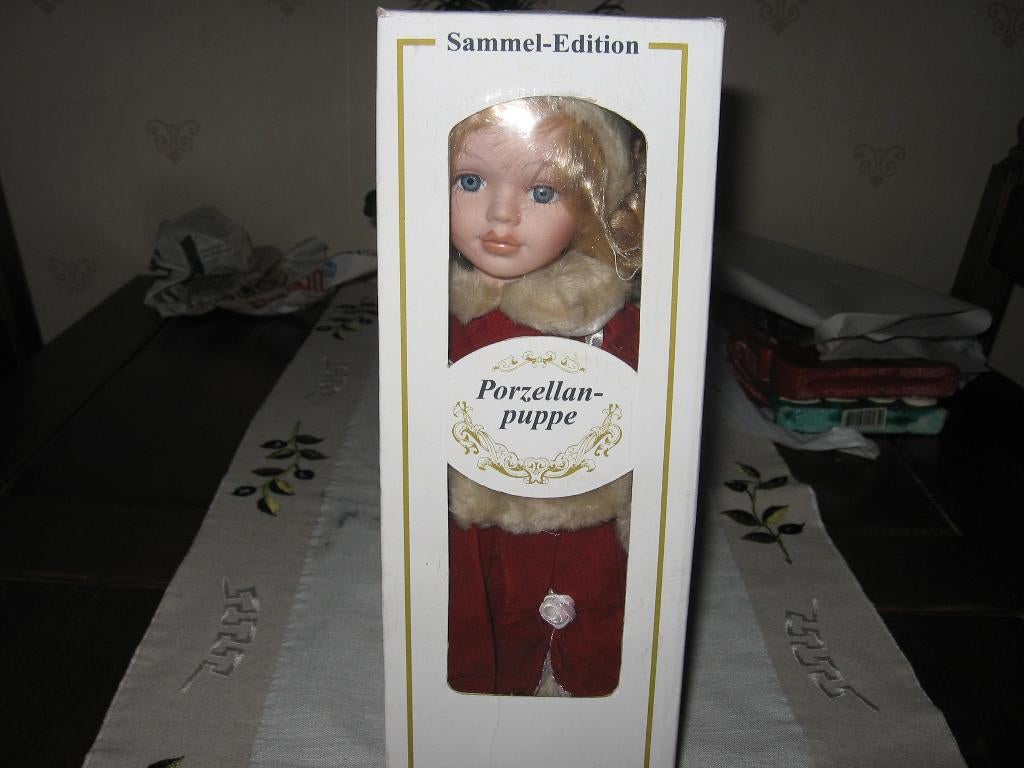 porseleinen pop sammel-edition, Ophalen of Verzenden, Zo goed als nieuw, Pop