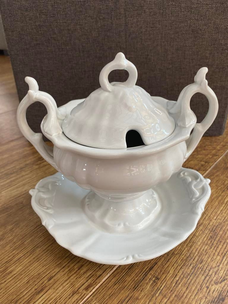 porseleinen pot met schotel Regout Maastricht, Ophalen of Verzenden