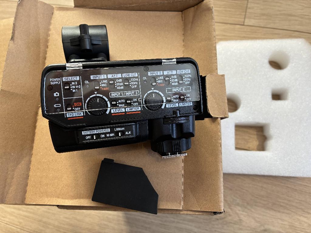 Tascam CA-XLR2d camera microfoon adapter, Overige soorten, Minder dan 8x, Zo goed als nieuw, Externe microfoon