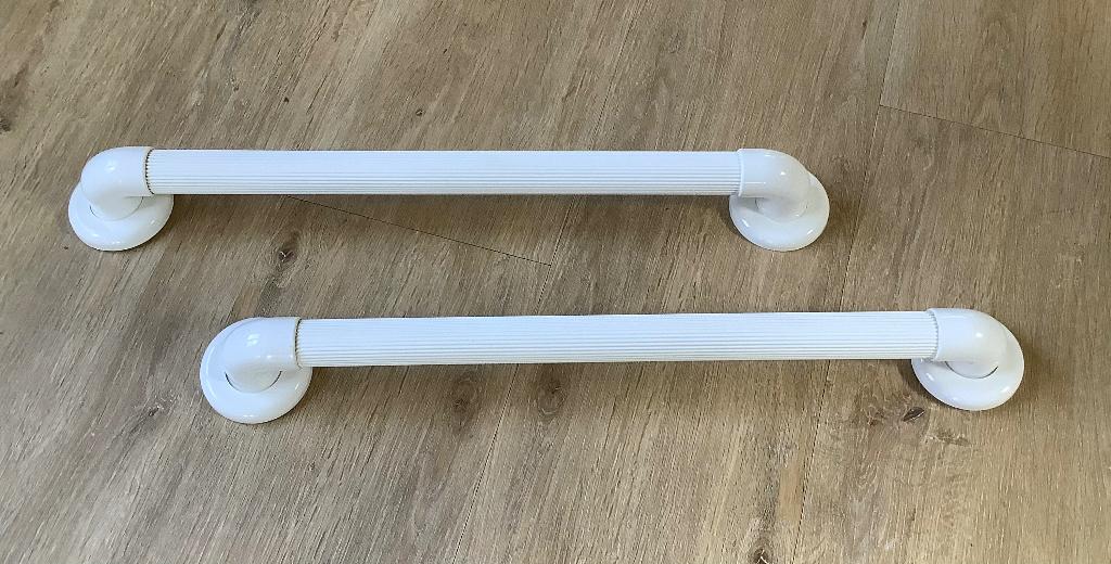 Twee wandbeugels, Ophalen, Gebruikt