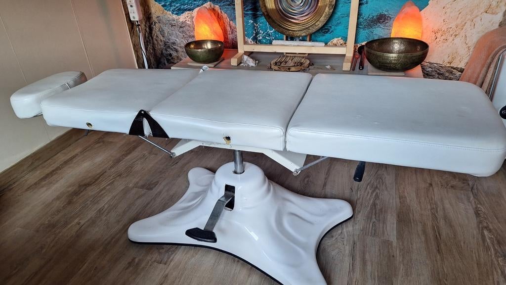 Hydraulische Behandelstoel/Massagetafel met Draaivoet, Ophalen of Verzenden, Gebruikt, Massagetafel