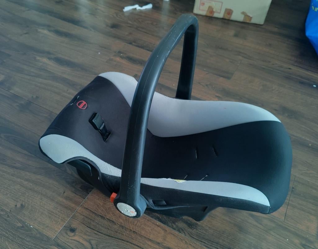 Baby autostoel (maxi-cosi) – netjes en comfortabel, Autogordel, Ophalen of Verzenden, Zo goed als nieuw, 0 t/m 13 kg