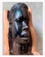Uit stam gesneden Afrikaans houten beeld, 17 x 14 cm, Ophalen of Verzenden