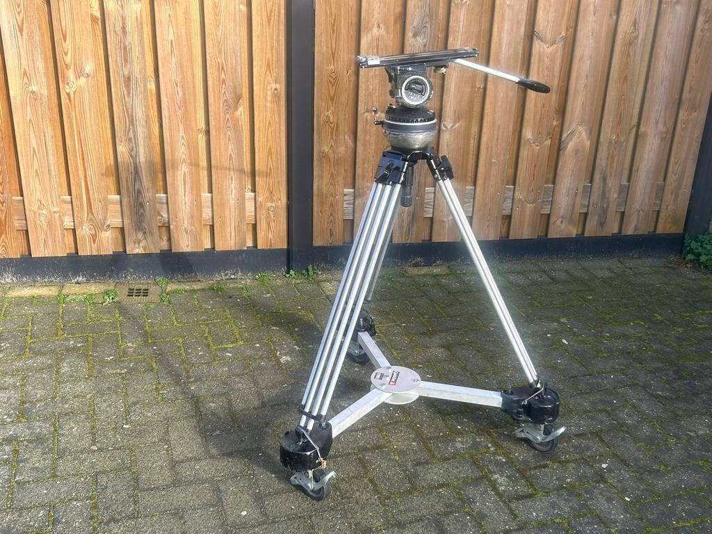 Grote partij audio & video apparatuur, mixers,statieven, enz, Ophalen, Zo goed als nieuw, Video