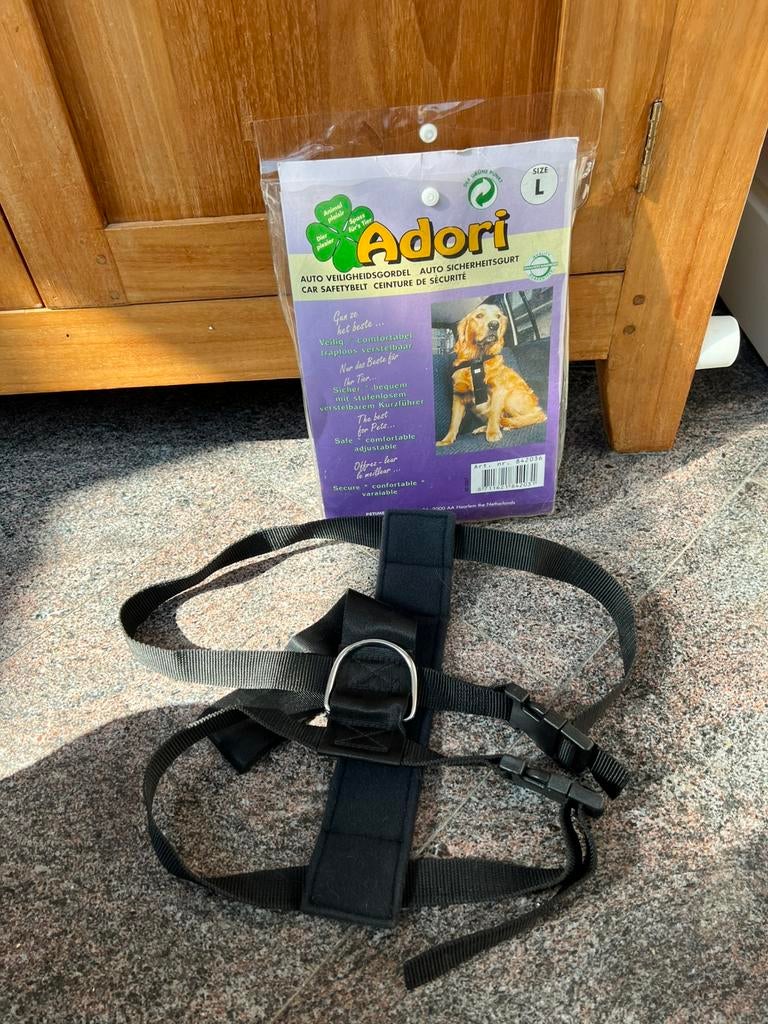 Nog Nieuw in Verpakking, Zwarte Honden Autobody/ tuigje mt L, Ophalen of Verzenden, Zo goed als nieuw