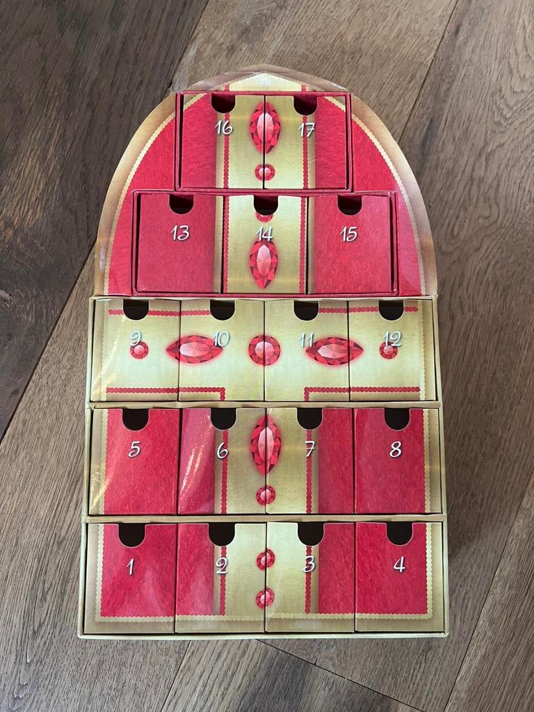 Adventskalender/ Sintkalender mijter met 17 vakjes, Diversen, Ophalen of Verzenden, Zo goed als nieuw