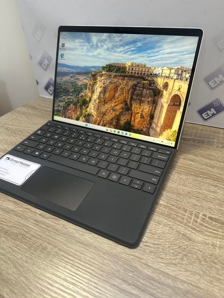 Microsoft Surface Pro 9 - 256GB / 8GB RAM / garantie, Computers en Software, Windows Laptops, Qwerty, 8 GB, 13 inch, Met touchscreen