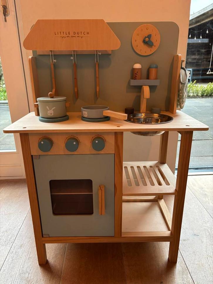 Little Dutch speelkeukentje met accessoires, Kinderen en Baby's, Speelgoed | Speelkeukens, Zo goed als nieuw, Speelkeuken, Hout
