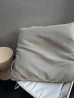 Twee grote kussens met zachte fijne vulling, Ophalen, Zo goed als nieuw, Overige kleuren, Vierkant