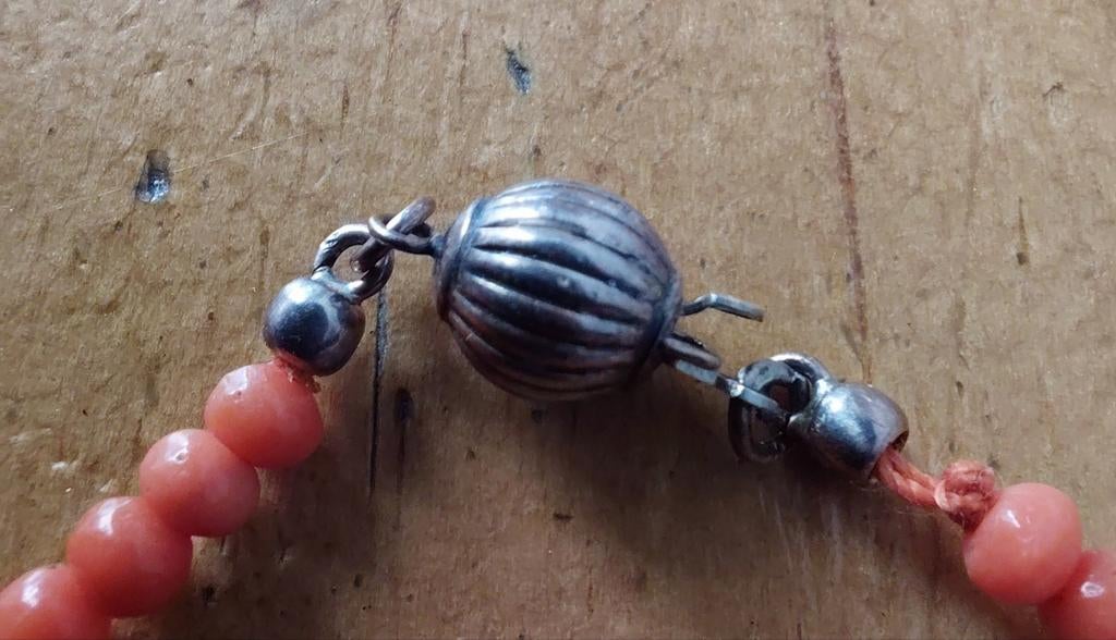 bl.k.armbandje antiek zilver, Ophalen of Verzenden, Rood, Zilver