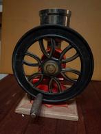 Antieke koffiemolen met groot vliegwiel, Ophalen of Verzenden