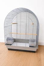 Vogelkooi voor parkiet / kanarie met zitstokken”, Dieren en Toebehoren, Vogels | Hokken en Kooien, Ophalen of Verzenden, Metaal